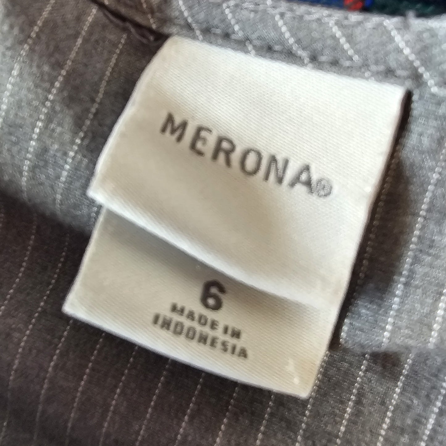 merona gray striped knee length skirt