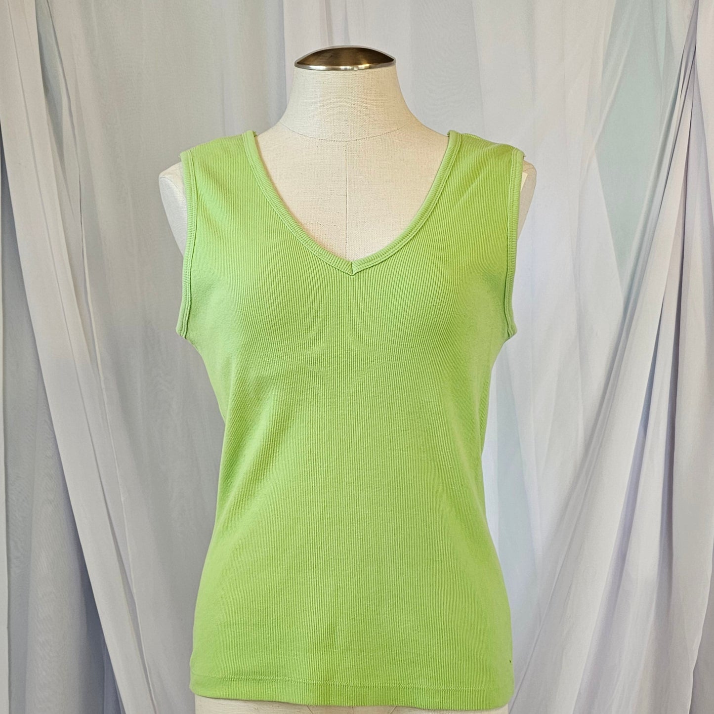 basic editions green ribbed v neck tank top