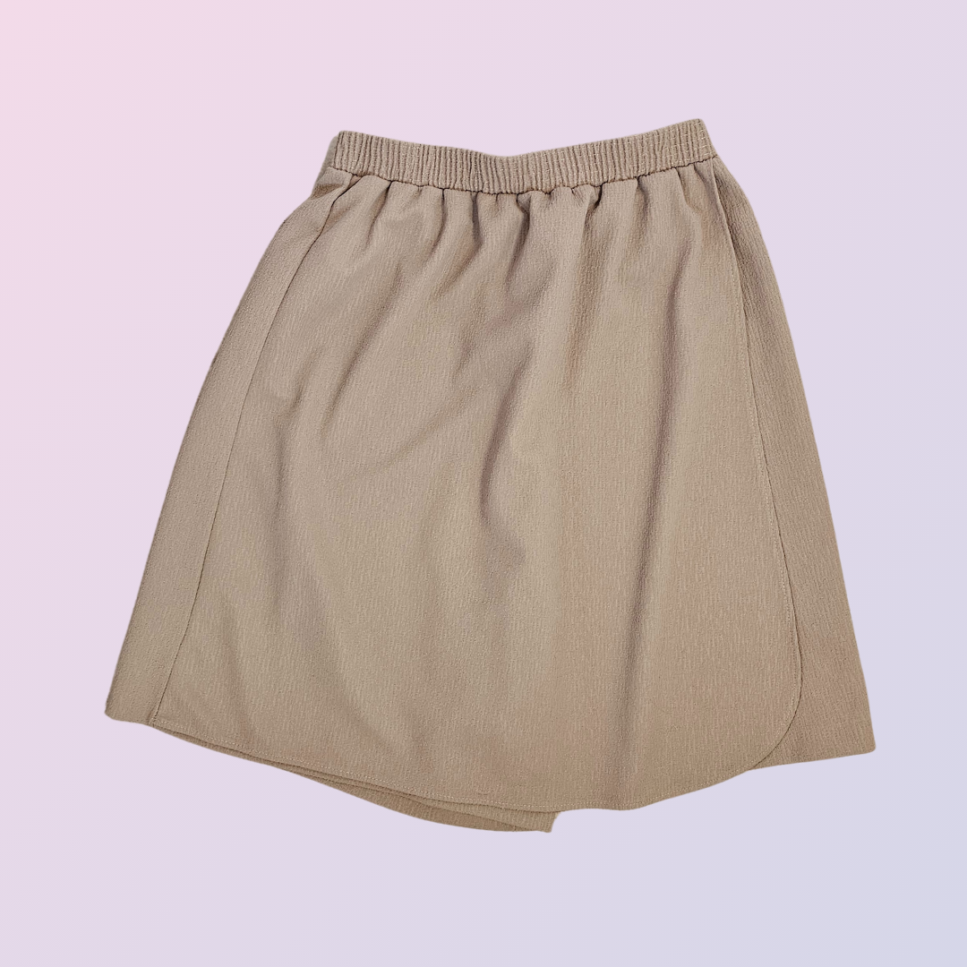hanband for her tan skort