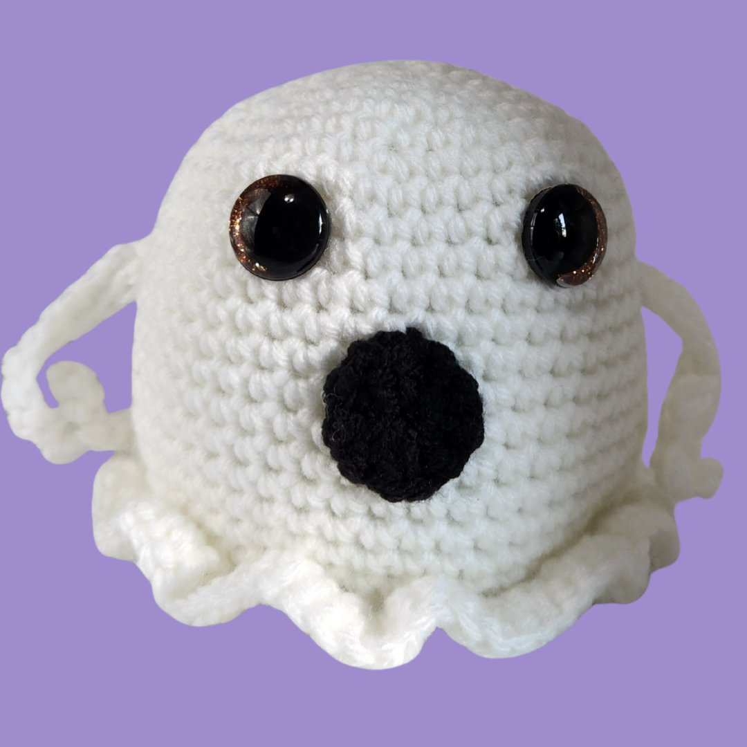 crochet ghost stuffie
