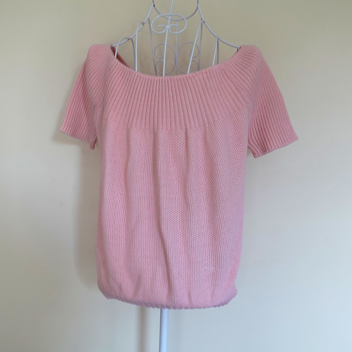 pink short sleeve knit sweater