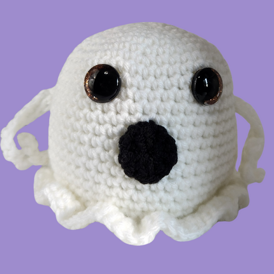 crochet ghost stuffie